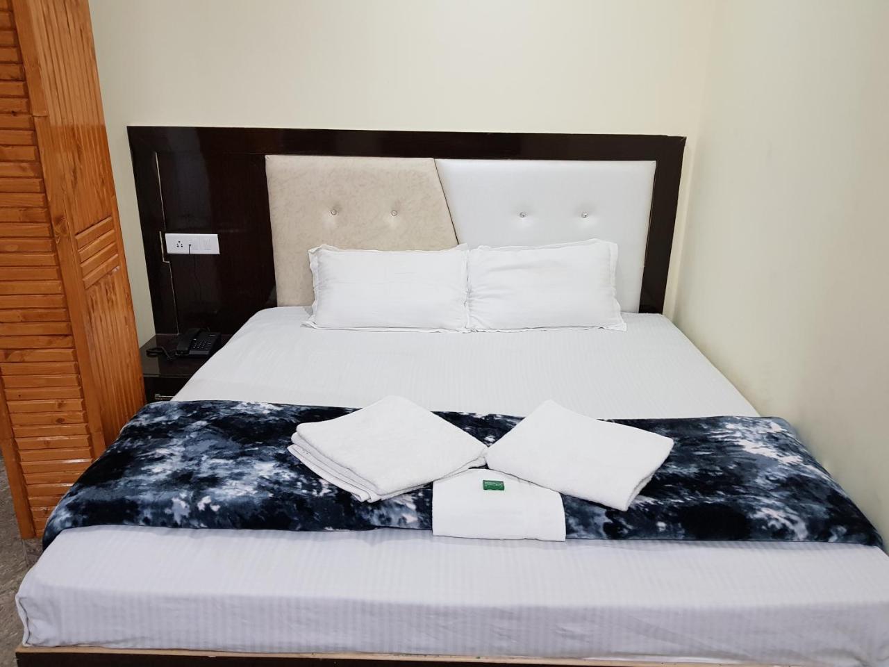 Hotel Homely Abode Dalhousie Buitenkant foto