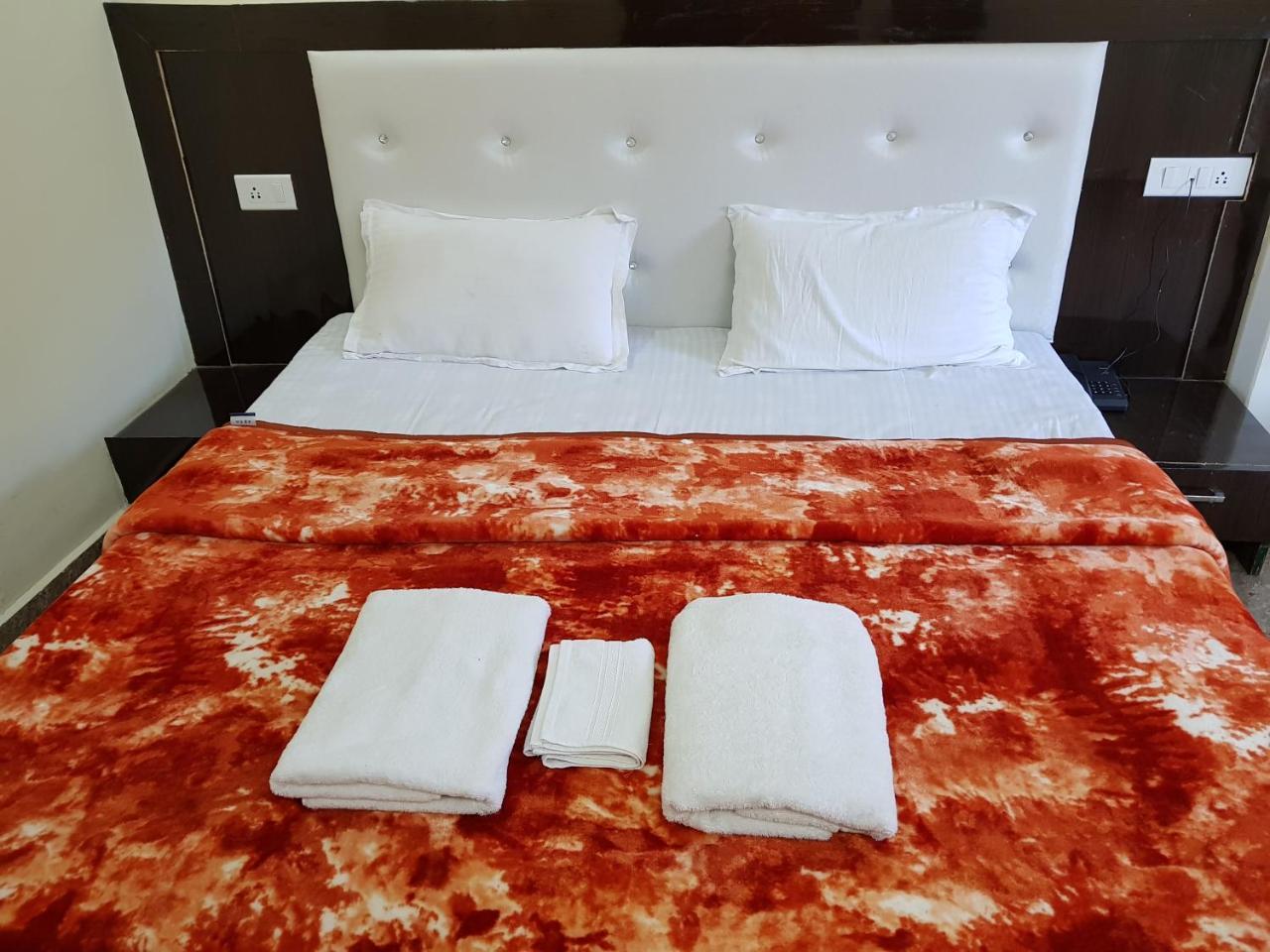 Hotel Homely Abode Dalhousie Buitenkant foto